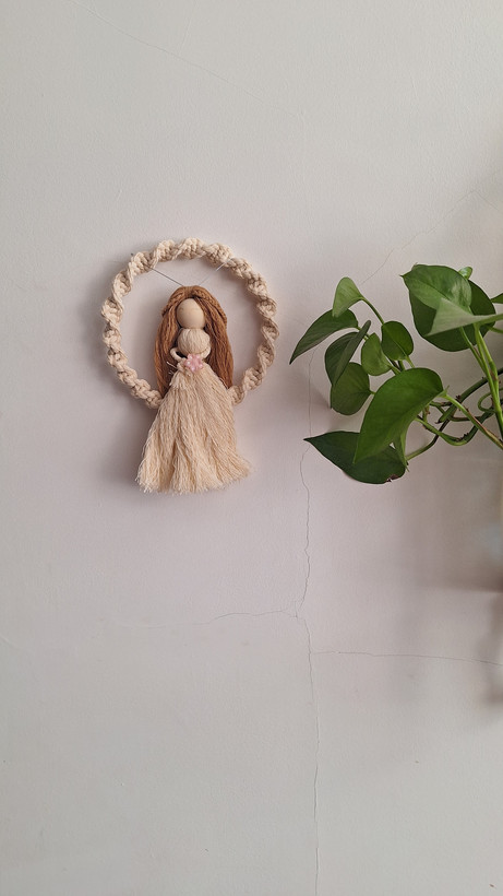 بسته عروسک مکرومه وحلقه آویز در